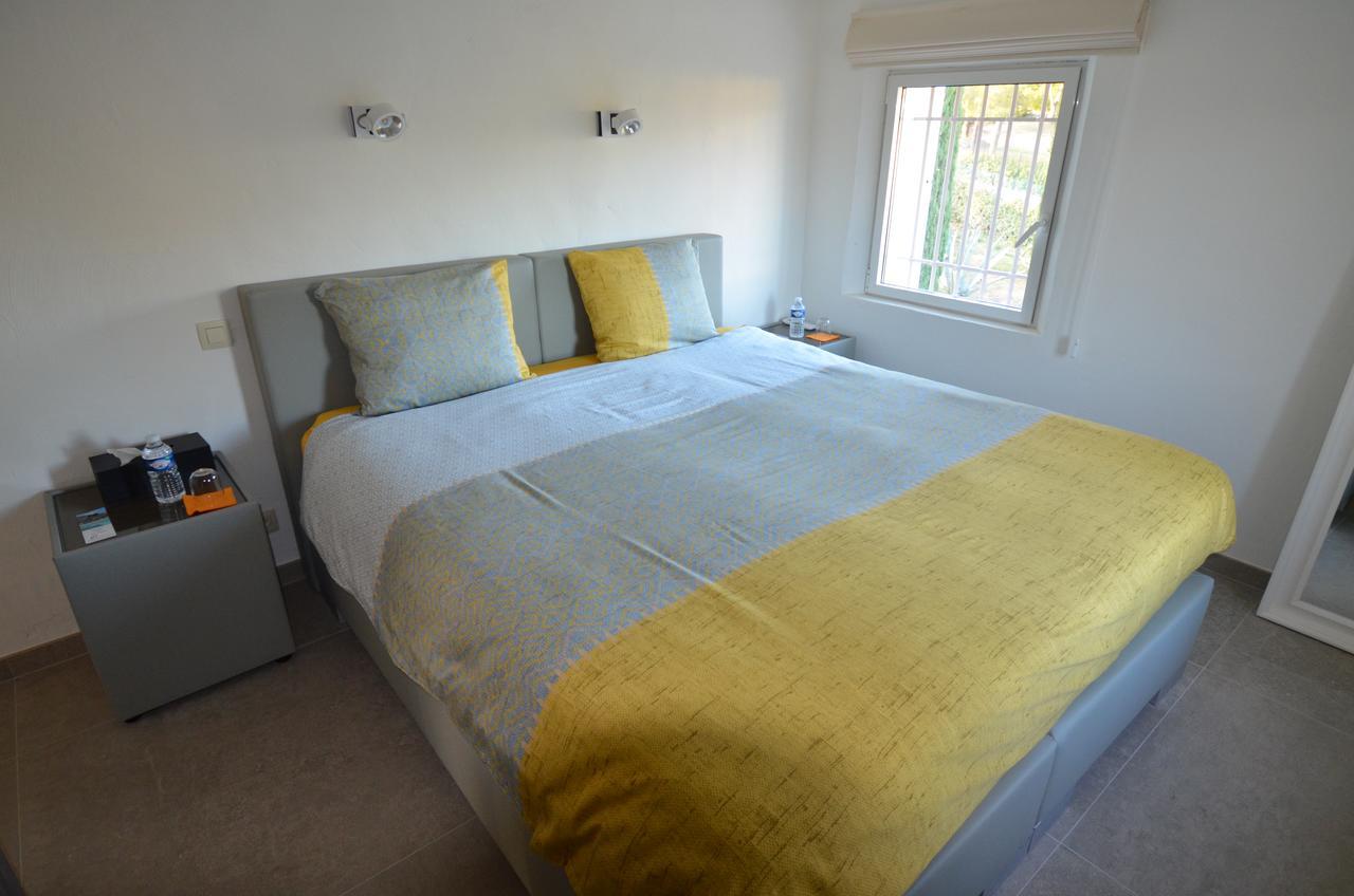 Bed and Breakfast Domaine De Claude La Cadiere-d'Azur Esterno foto