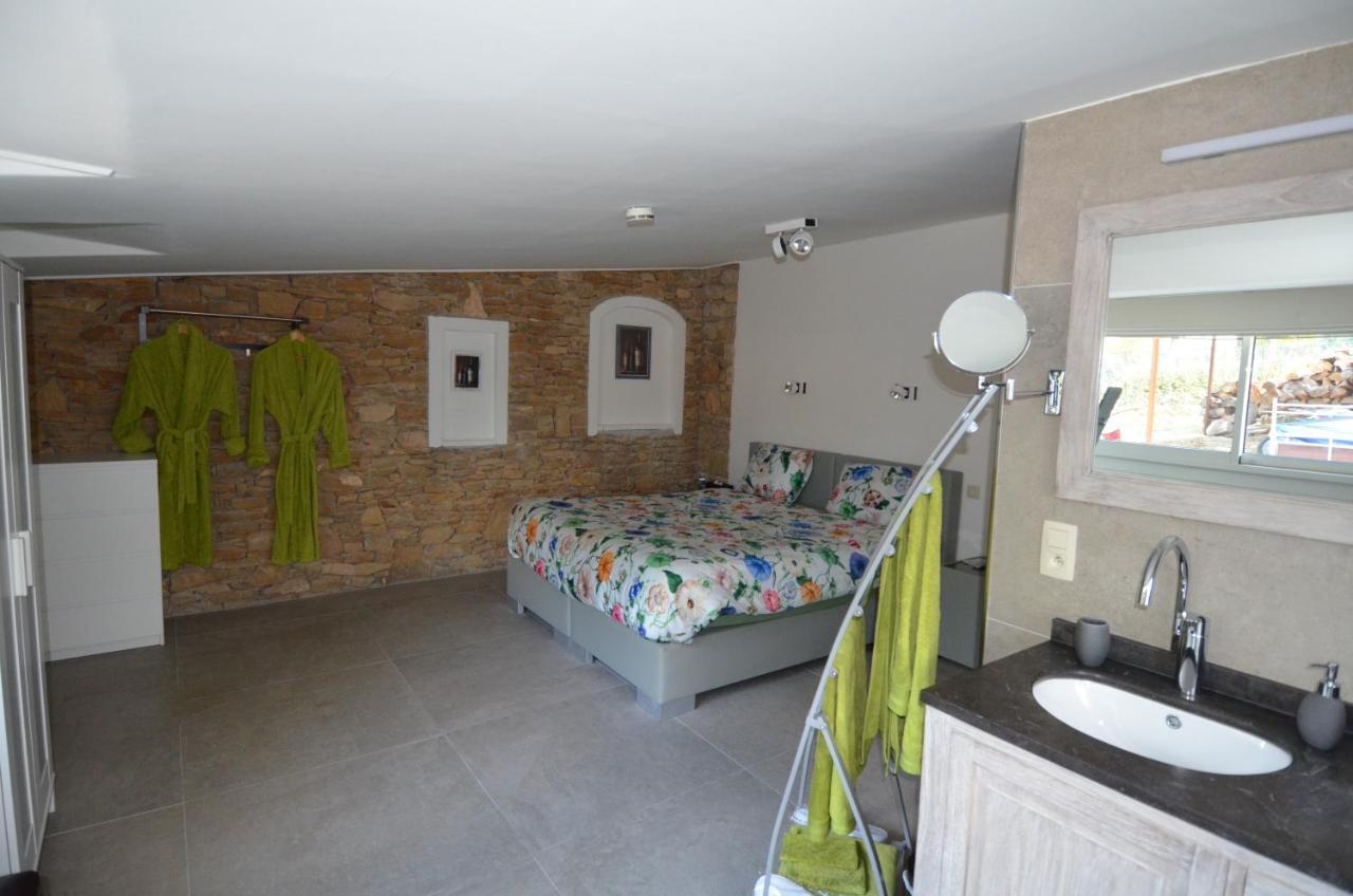 Bed and Breakfast Domaine De Claude La Cadiere-d'Azur Esterno foto